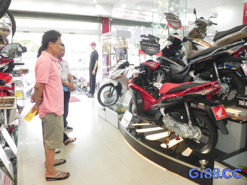 Mơ mua bán xe máy thường gắn liền với những thay đổi lớn trong cuộc sống