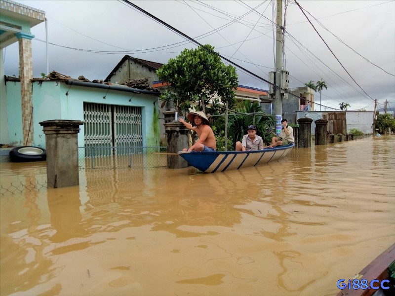 Thấy nước lũ dâng nhanh trong mơ phản ánh trạng thái bế tắc