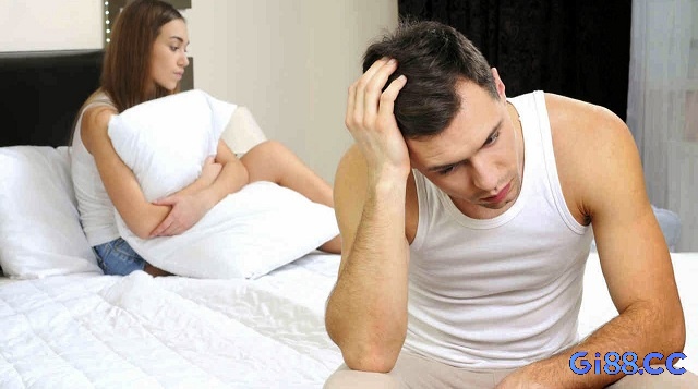 Giải mã giấc mơ vợ ngoại tình: Hình ảnh vợ ngoại tình với người bạn thân, thể hiện sự lo lắng và đe dọa trong tình bạn