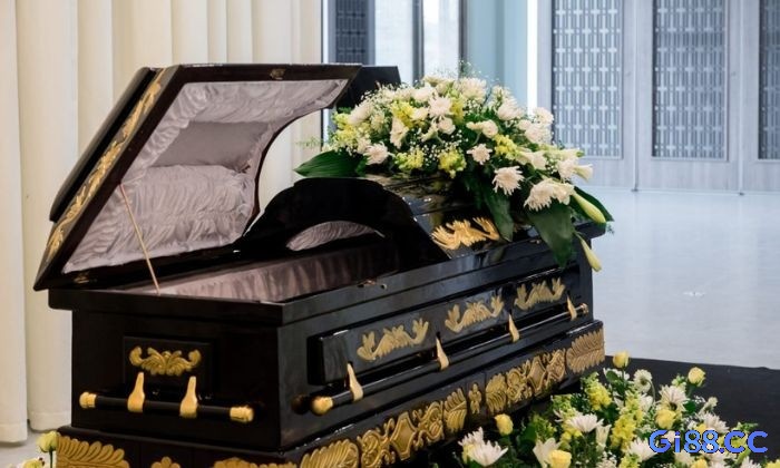 Quan tài là hình ảnh gắn liền với sự mất mát đại diện cho sự thay đổi về vận mệnh