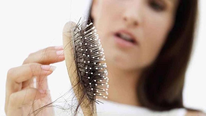 Giải mã giấc mơ rụng tóc là hên hay xui? Đánh số gì?