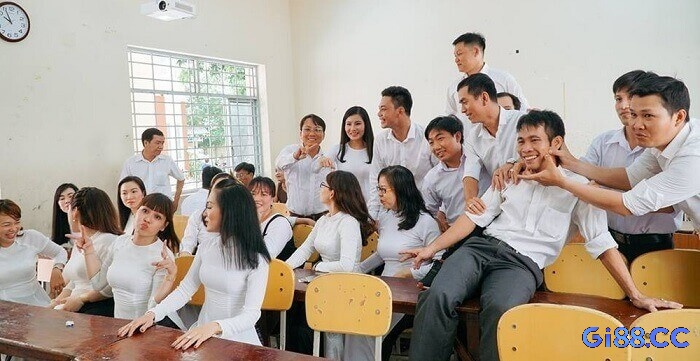 Cùng gi88 giải mã giấc mơ thấy bạn học cũ tại trường học nhé!