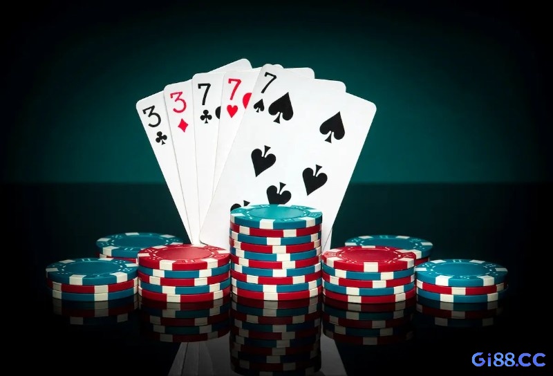 Tổ hợp Cù lũ theo luật poker cơ bản quy định